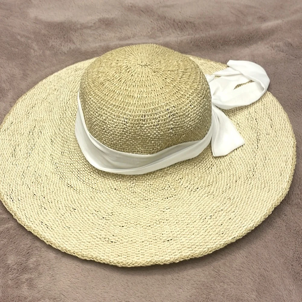 Hat - Picture 1 of 3